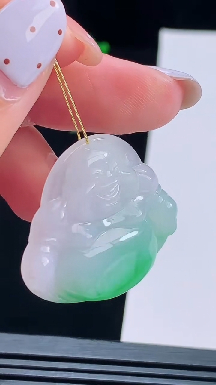 天然A货翡翠佛公吊坠，尺寸28.5-32-6 重量:8.86g
8月19日