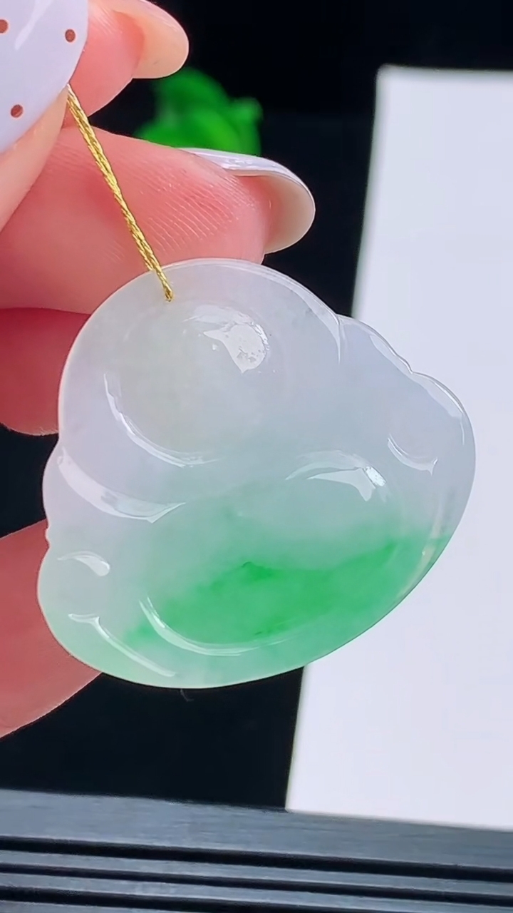 天然A货翡翠佛公吊坠，尺寸28.5-32-6 重量:8.86g
8月19日