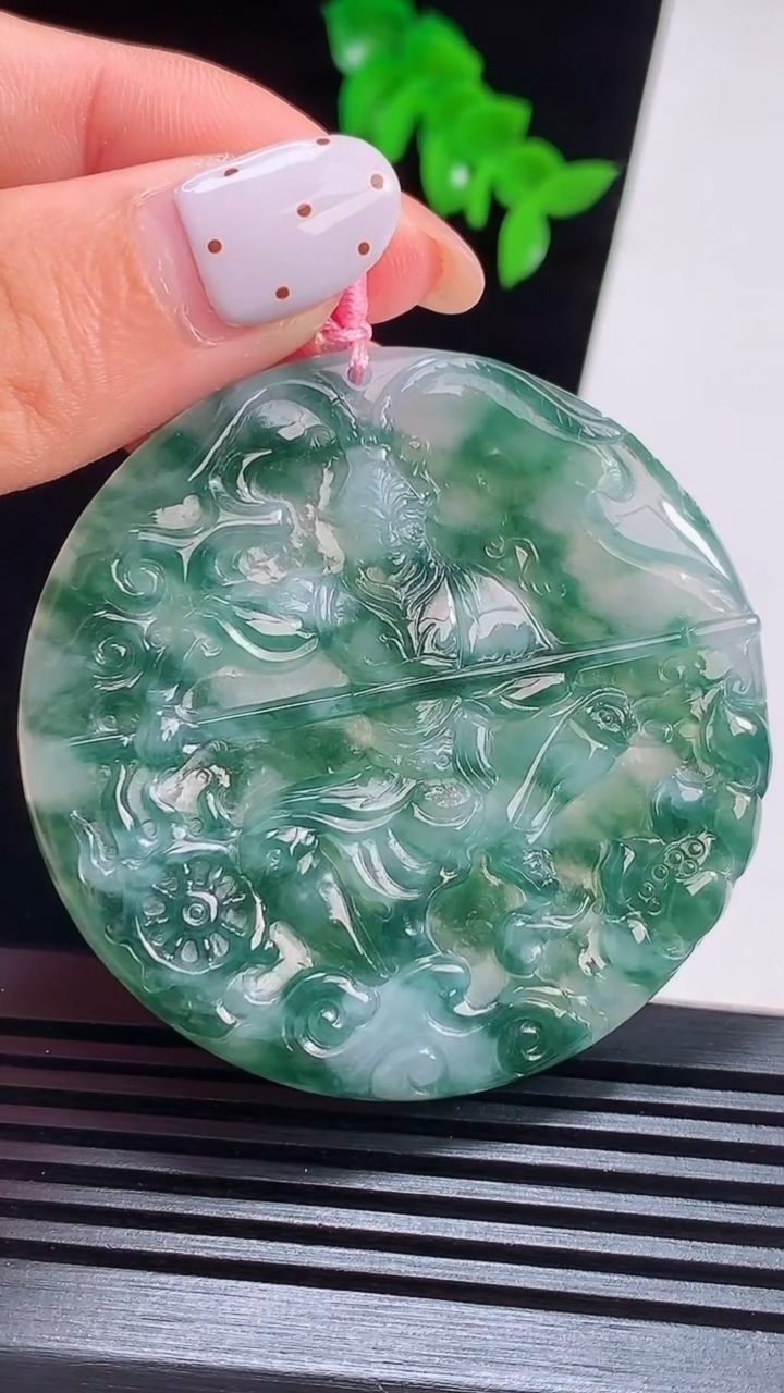 天然A货翡翠飘花齐天大圣孙悟空吊坠，尺寸51-5.5，重量:31.84g
8月21日