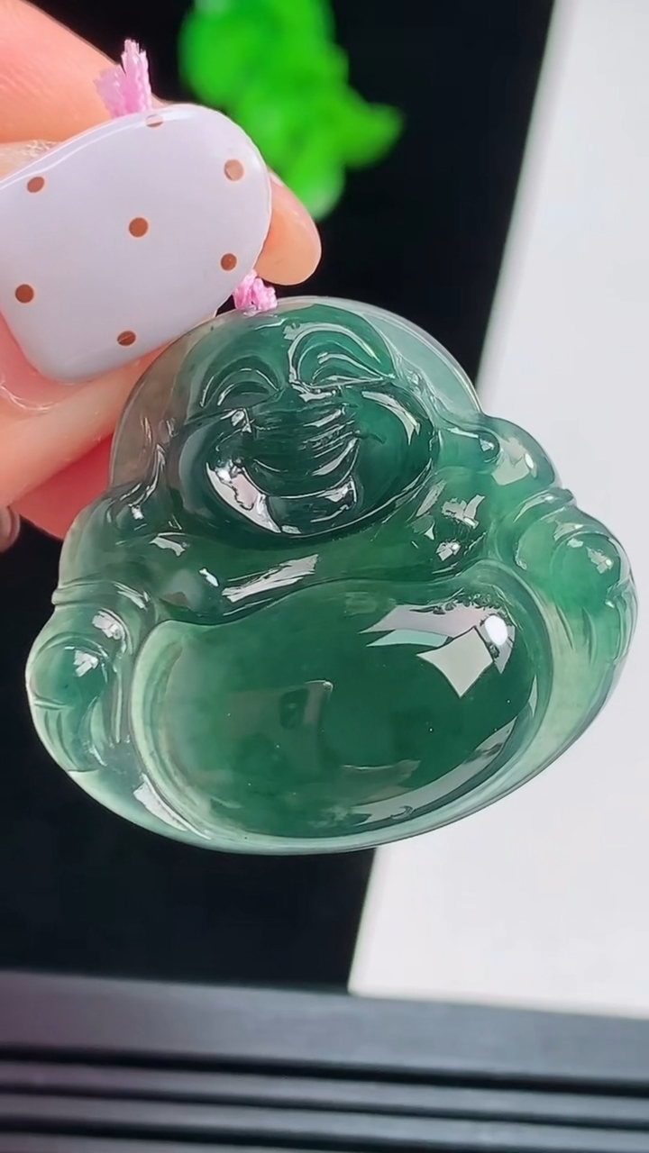 天然A货翡翠蓝水佛公吊坠，尺寸28-30-5 重量:6.00g
8月21日
