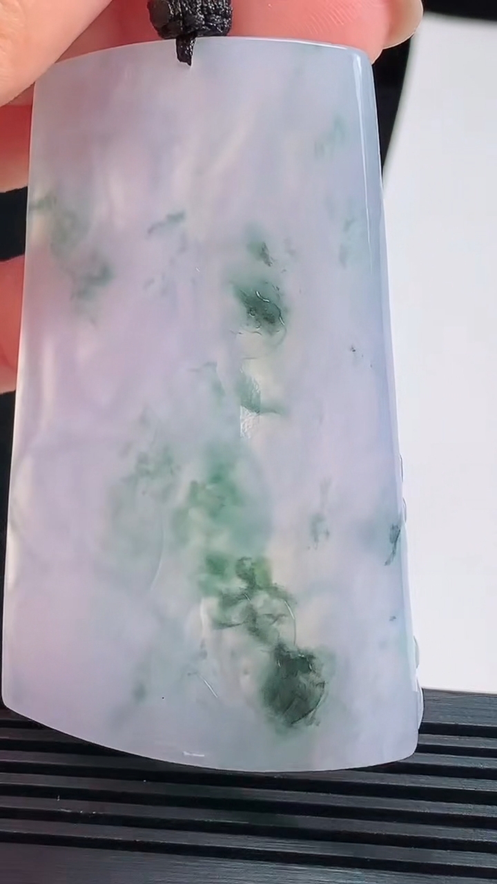 天然A货翡翠种紫罗兰 飘花普贤菩萨吊坠，尺寸69.6-45-5.8，重量:45.35g
8月22日