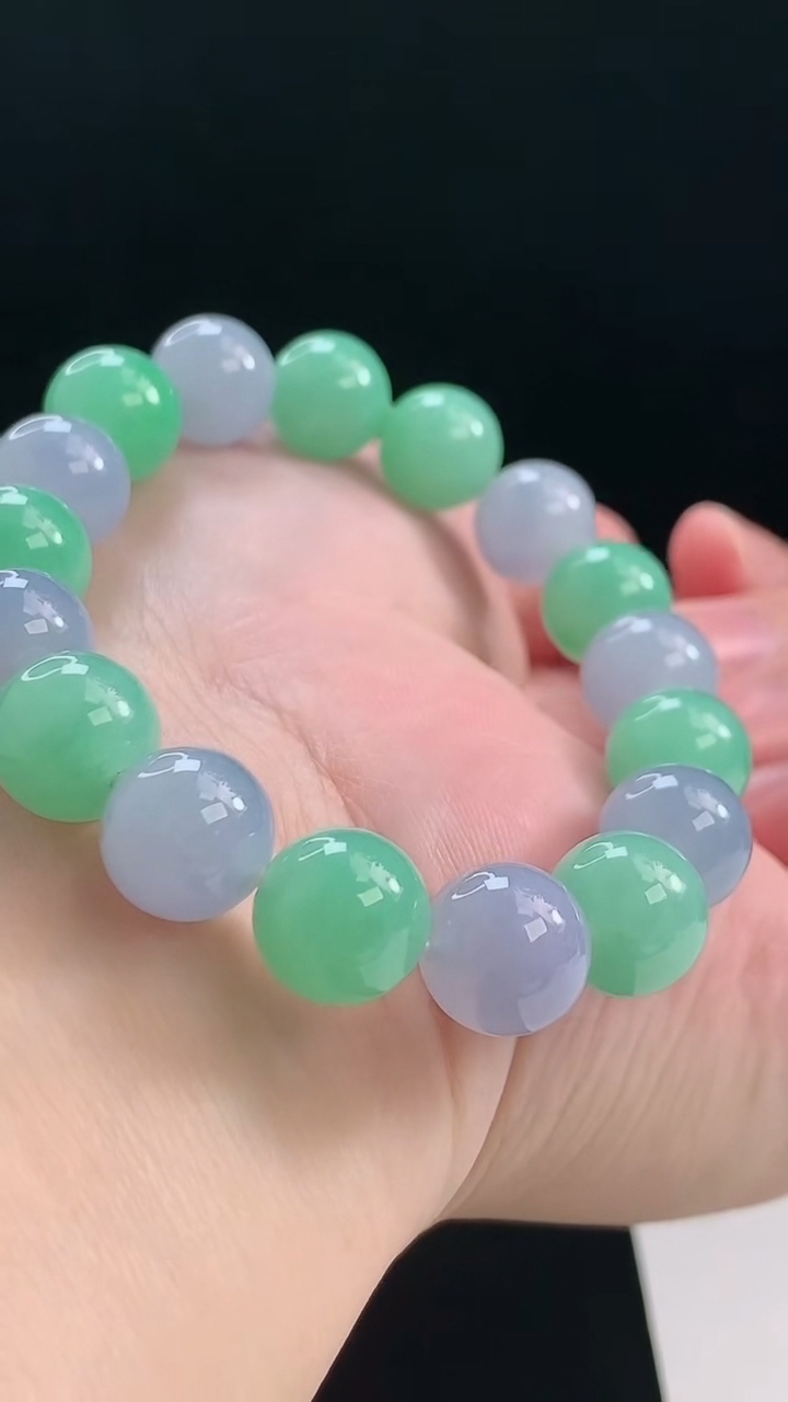 天然A货翡翠种春带彩 紫罗兰 多宝圆珠手串，尺寸12重量:48.07g
8月22日