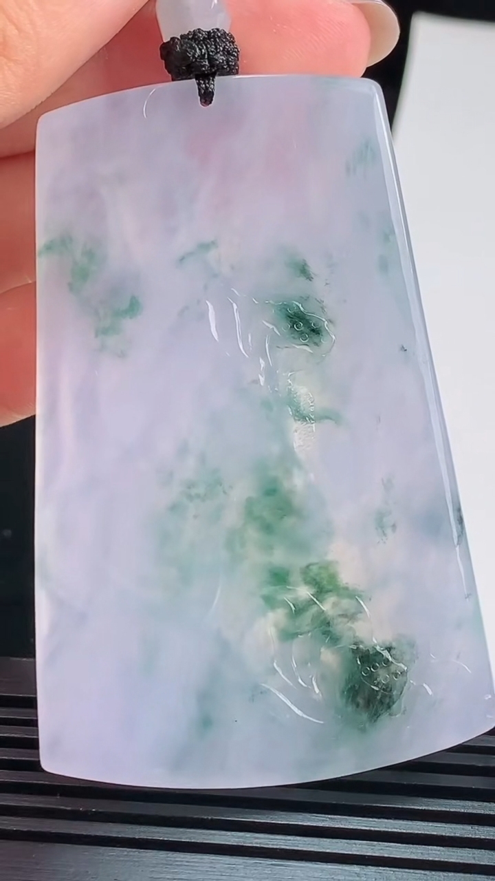 天然A货翡翠种紫罗兰 飘花普贤菩萨吊坠，尺寸69.6-45-5.8，重量:45.35g
8月22日