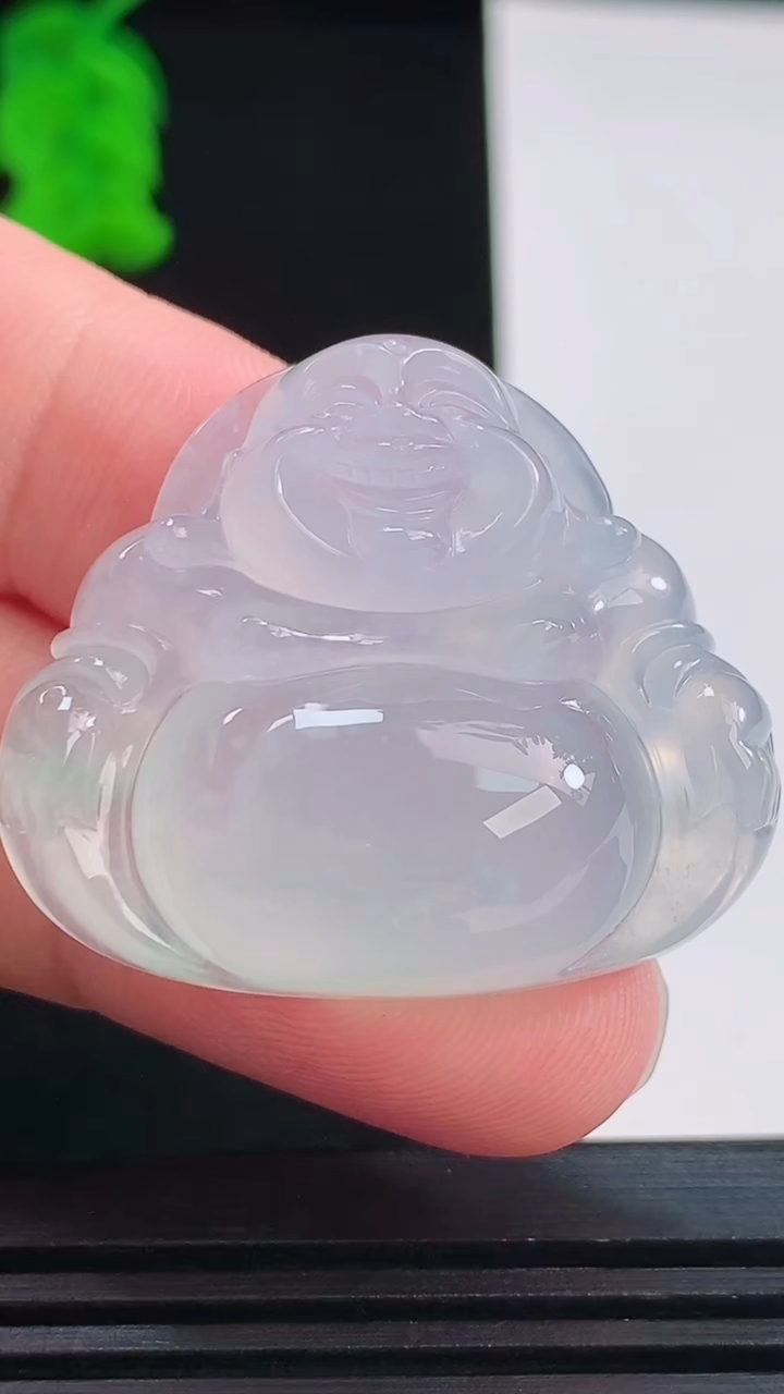 天然A货翡翠佛公吊坠，尺寸30.5-35.8-11.6重量:20.16g
8月23日