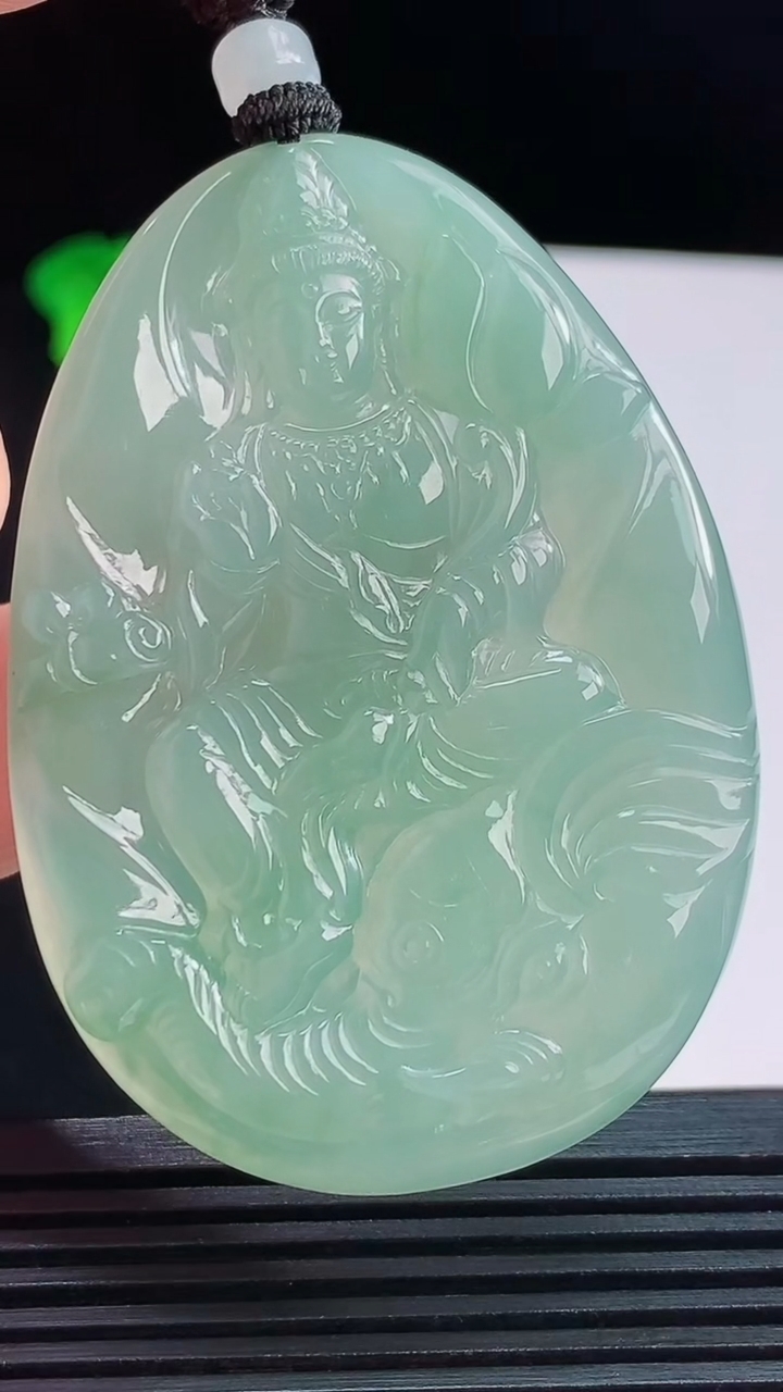 天然A货翡翠普贤菩萨吊坠，尺寸58.5-41.2-5重量:29.917g
8月24日