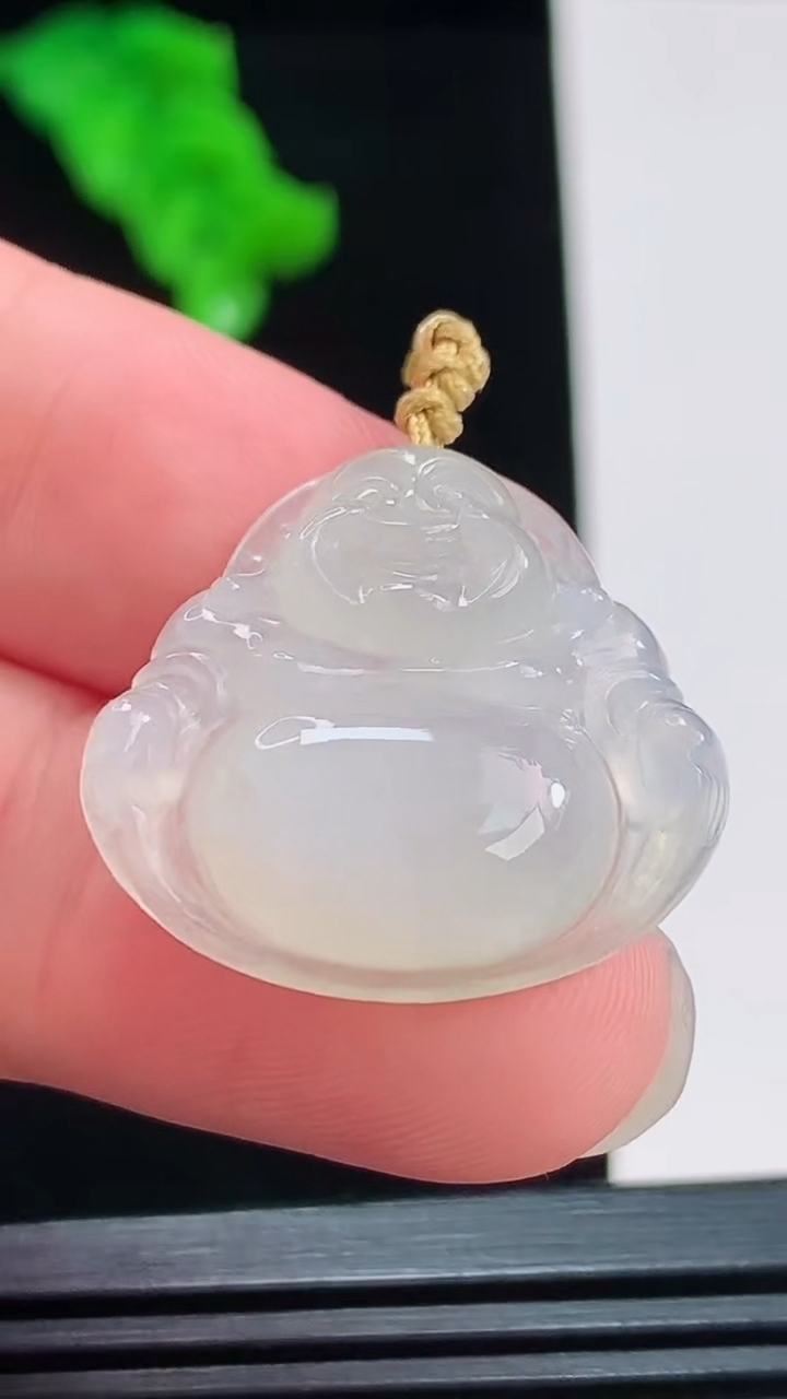 天然A货翡翠佛公吊坠，尺寸24-24.9-5.7重量:4.88g
8月26日