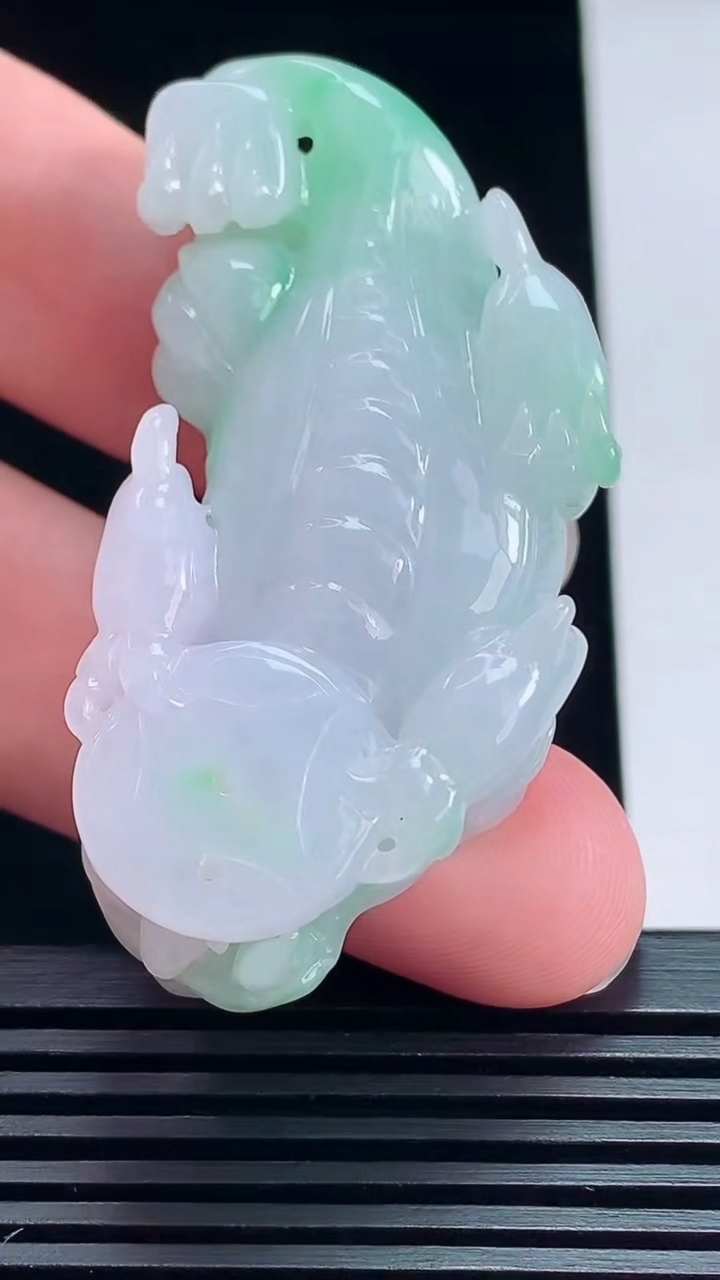 天然A货翡翠貔貅吊坠，尺寸55.3-25.3-14 重:43.50g  h1213
8月26日
