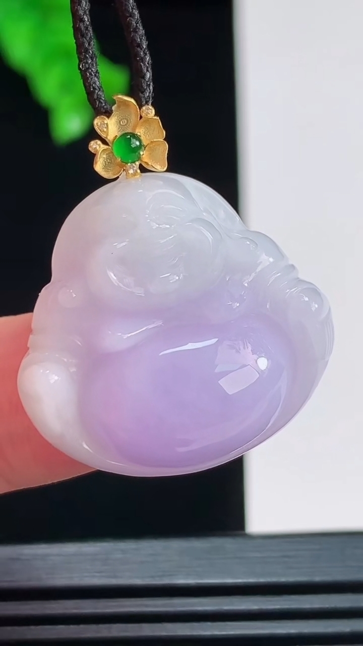 天然A货翡翠18k金紫罗兰佛公吊坠，尺寸24-26.3-8.6重量:8.00g
8月26日
