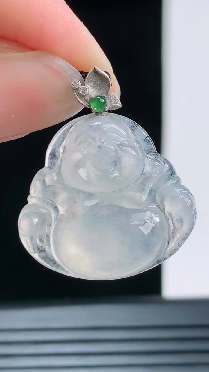 天然A货翡翠佛公吊坠，尺寸19.8-20.5-5重量:2.87g
8月27日