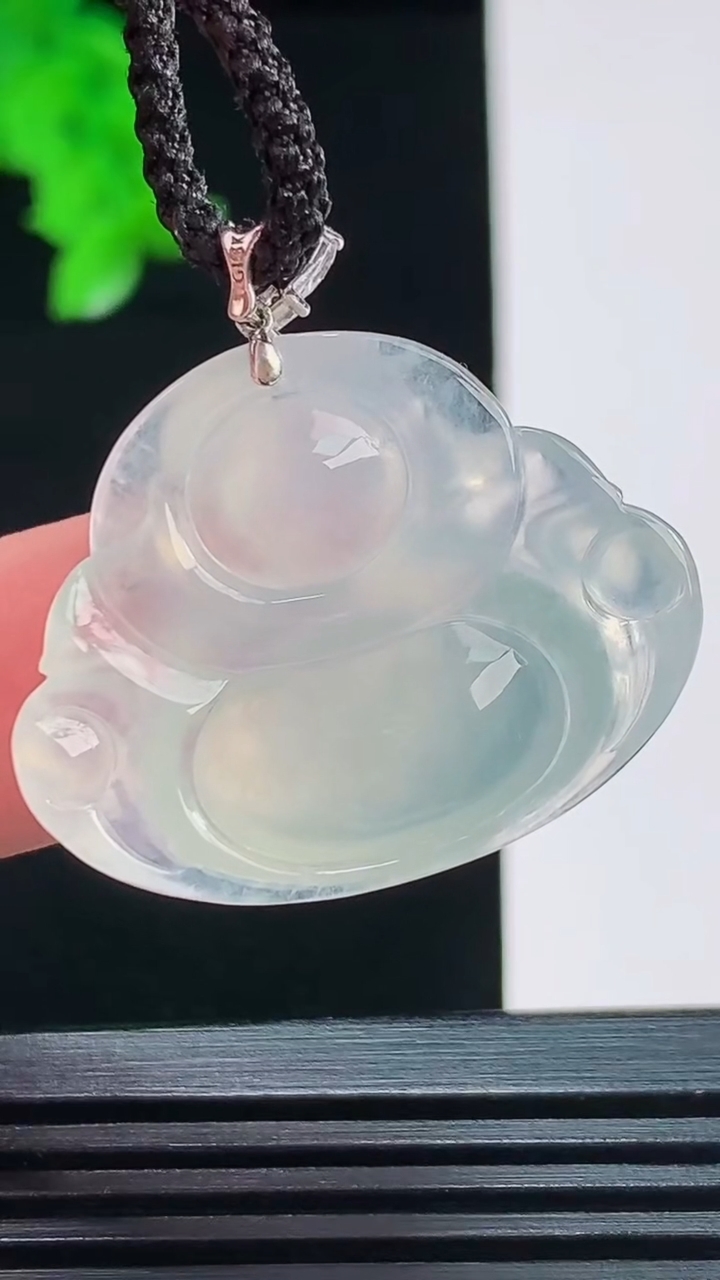 天然A货翡翠佛公吊坠，尺寸23.7-31.1-7.1重量:7.90g
8月27日