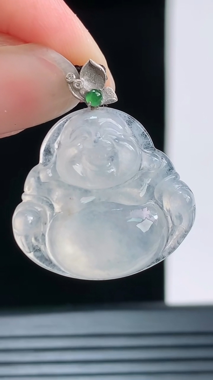 天然A货翡翠佛公吊坠，尺寸19.8-20.5-5重量:2.87g
8月27日