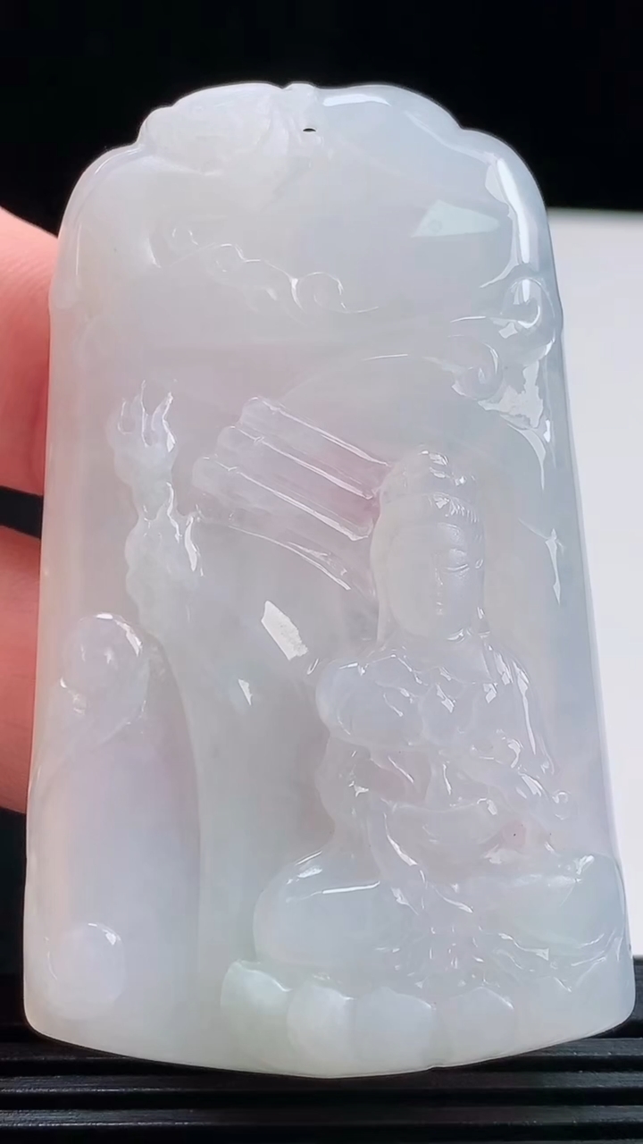 天然A货翡翠祥龙大势至观音菩萨吊坠，尺寸65-39-6.7重量:34.55g
8月27日