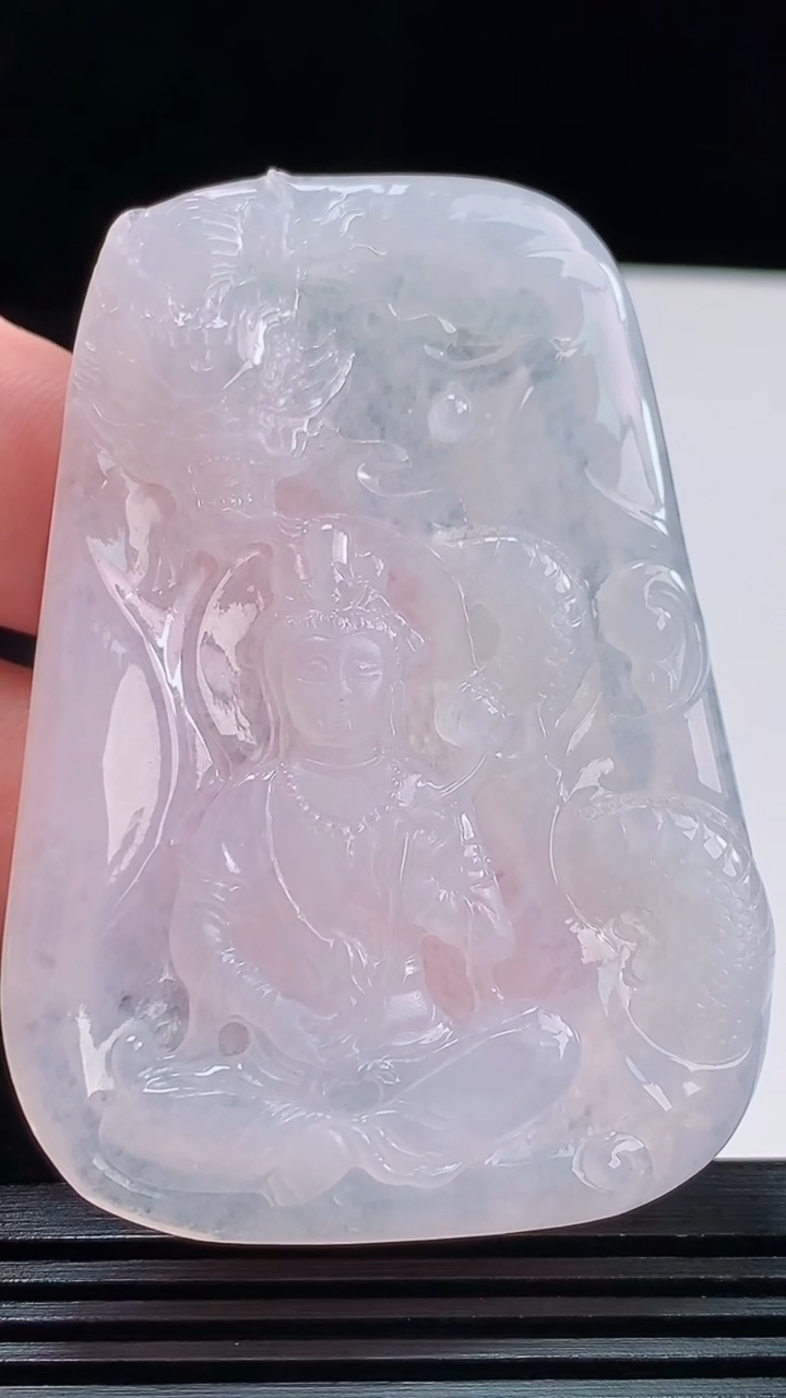 天然A货翡翠祥龙大势至观音菩萨吊坠，尺寸63.8-44.2-5.4重量:31.53g
8月27日
