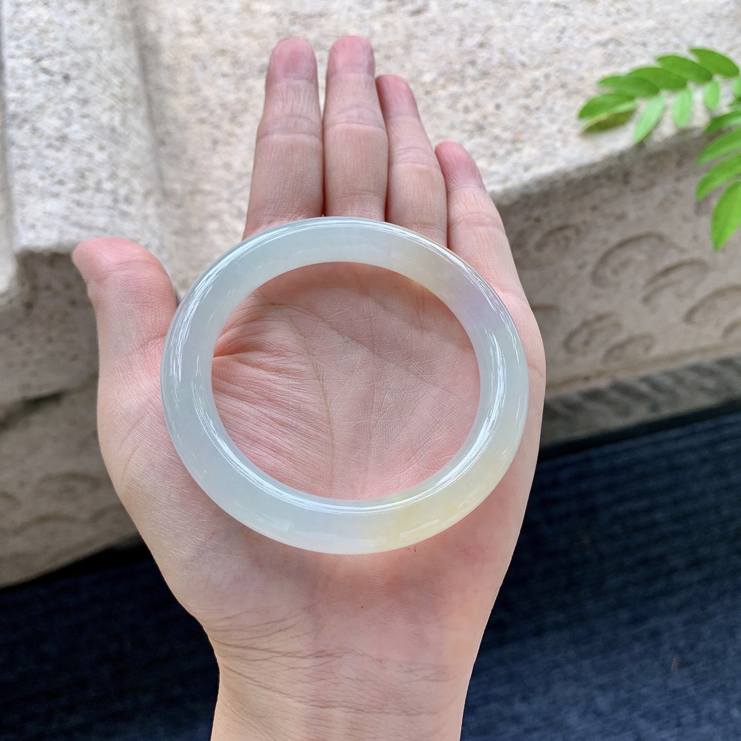 圆条51 52，圈口52.1/9.3/9，编码BA073012，冰糯黄翡，水润，种老，细腻，打灯有棉线