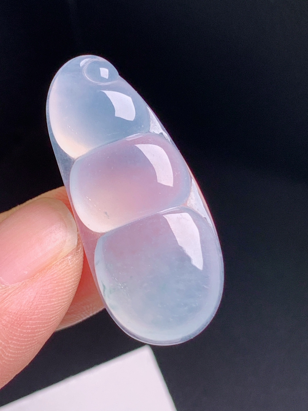 ️ 冰种福豆裸石，莹润饱满形态规整，寓意四季平安顺遂。裸石35.6-15.9-6.3 09