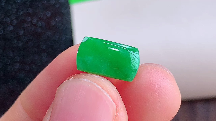 ️ 马鞍戒面，无裂，尺寸12.3-6.7mm，包A附证书