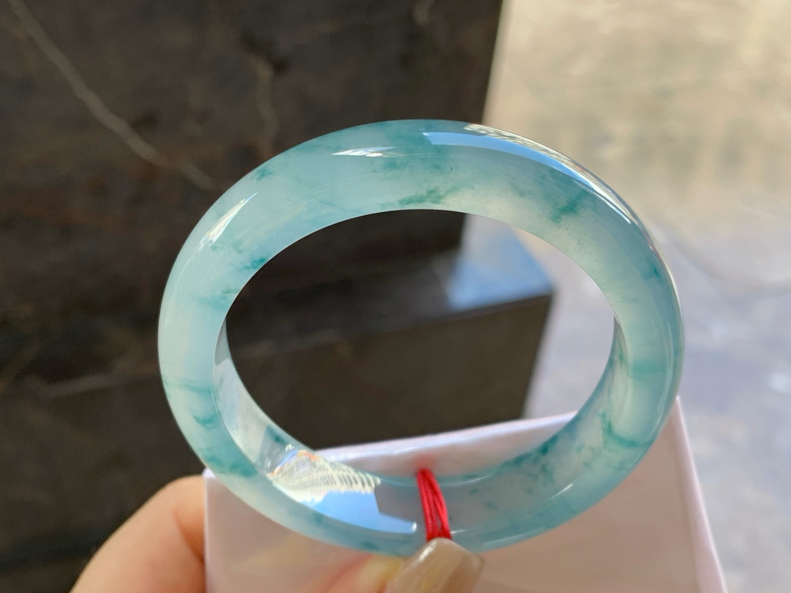 55-13.1-8.5
冰种飘花手镯^_^冰味十足～飘花点缀实物漂亮