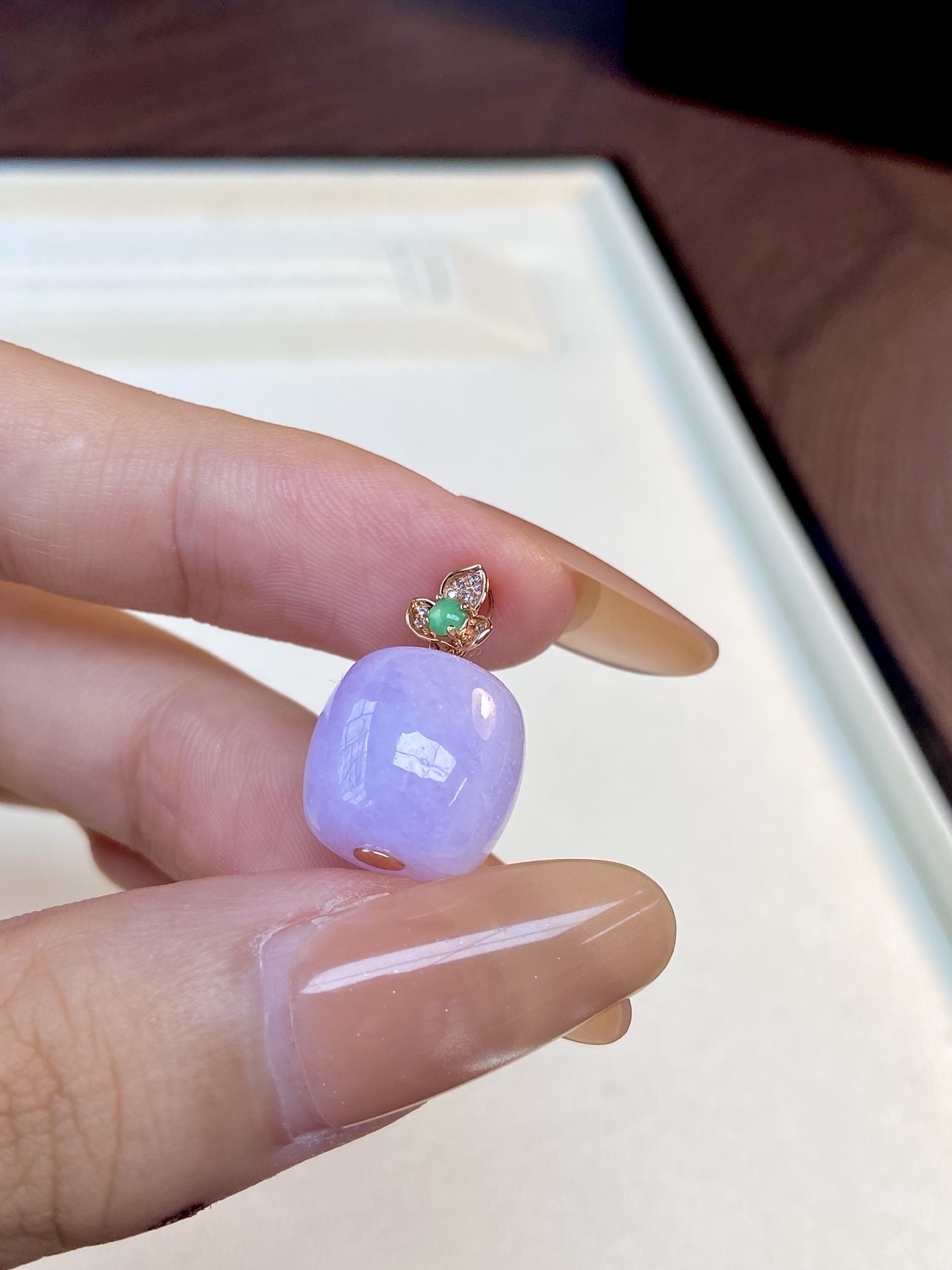 冰紫路路通吊坠，极简的感，低头间皆是内敛贵气，寓意路路畅通 财运滚滚：20.1，裸石：13.2-12