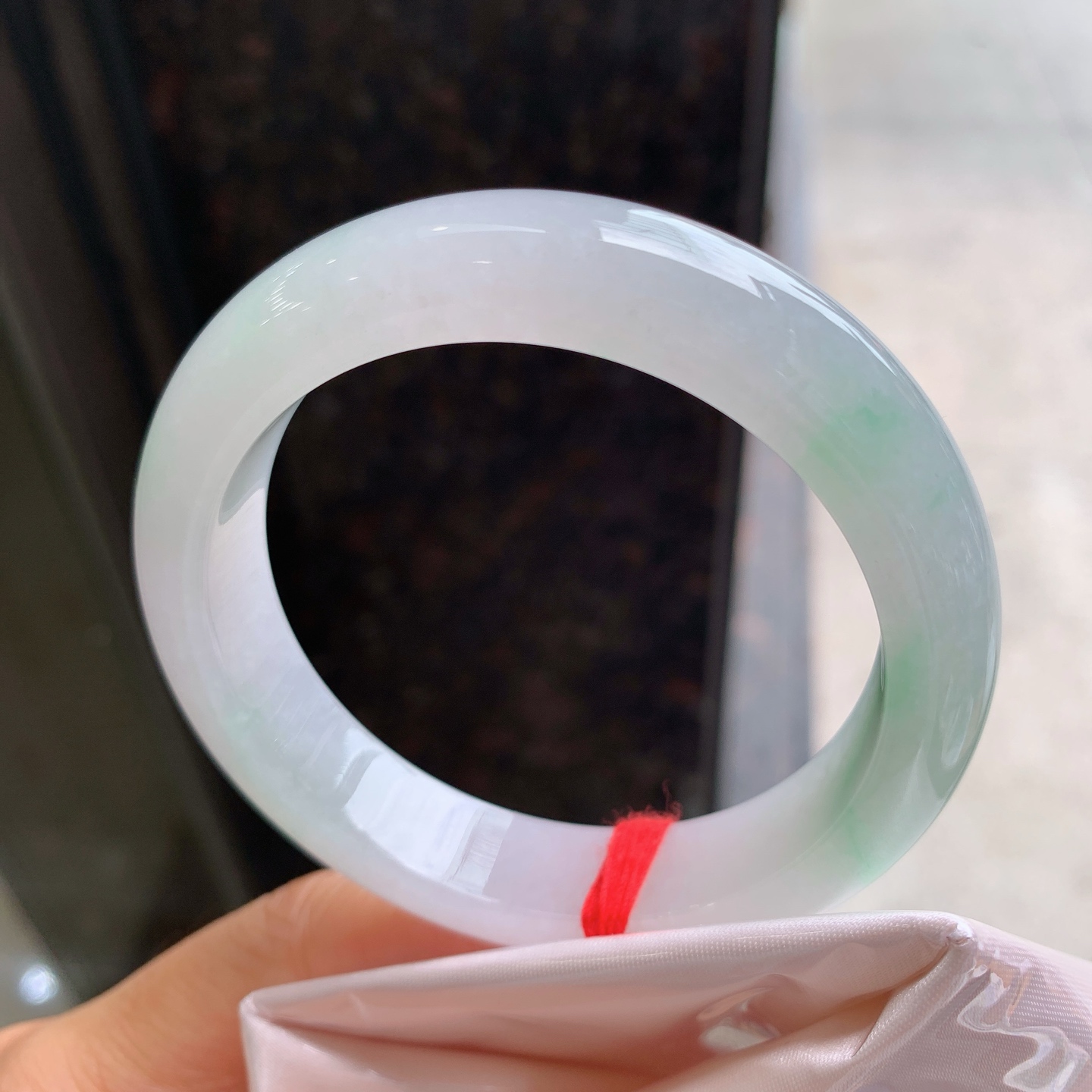 正圈飘绿 无裂 尺寸：55/12.8/9