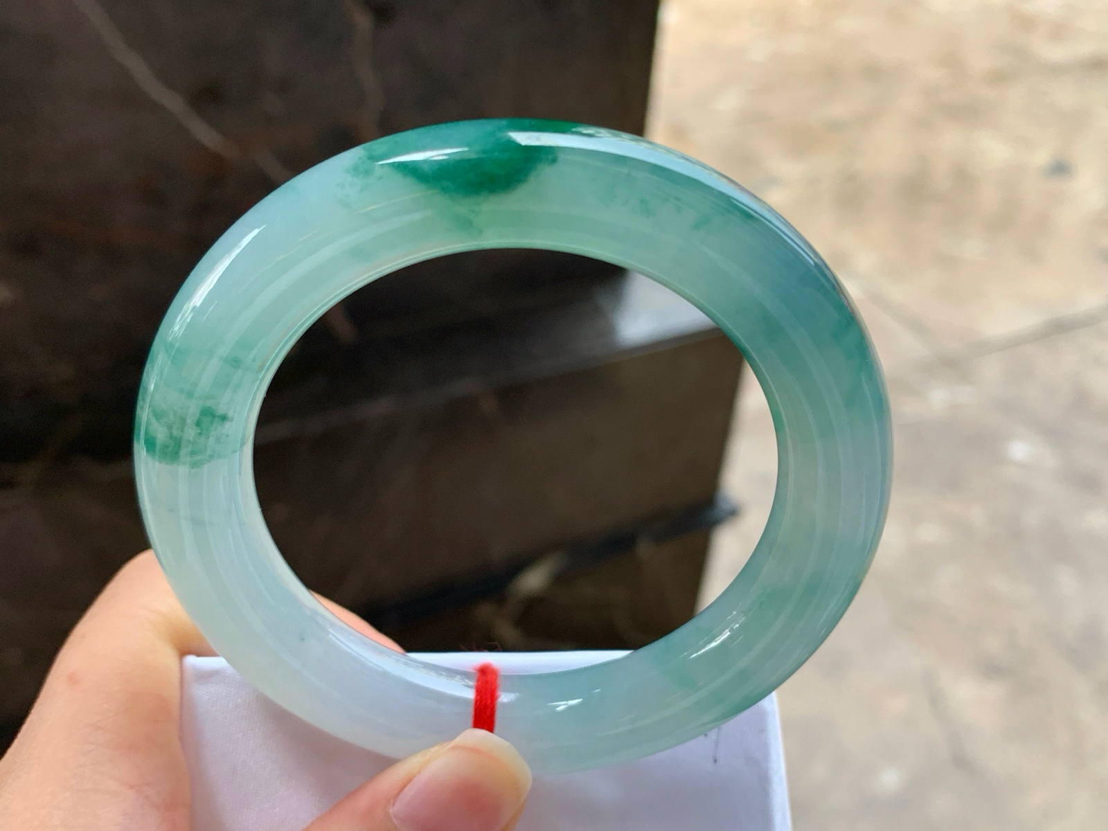 55.5-11.9
飘花圆条手镯^_^鲜艳