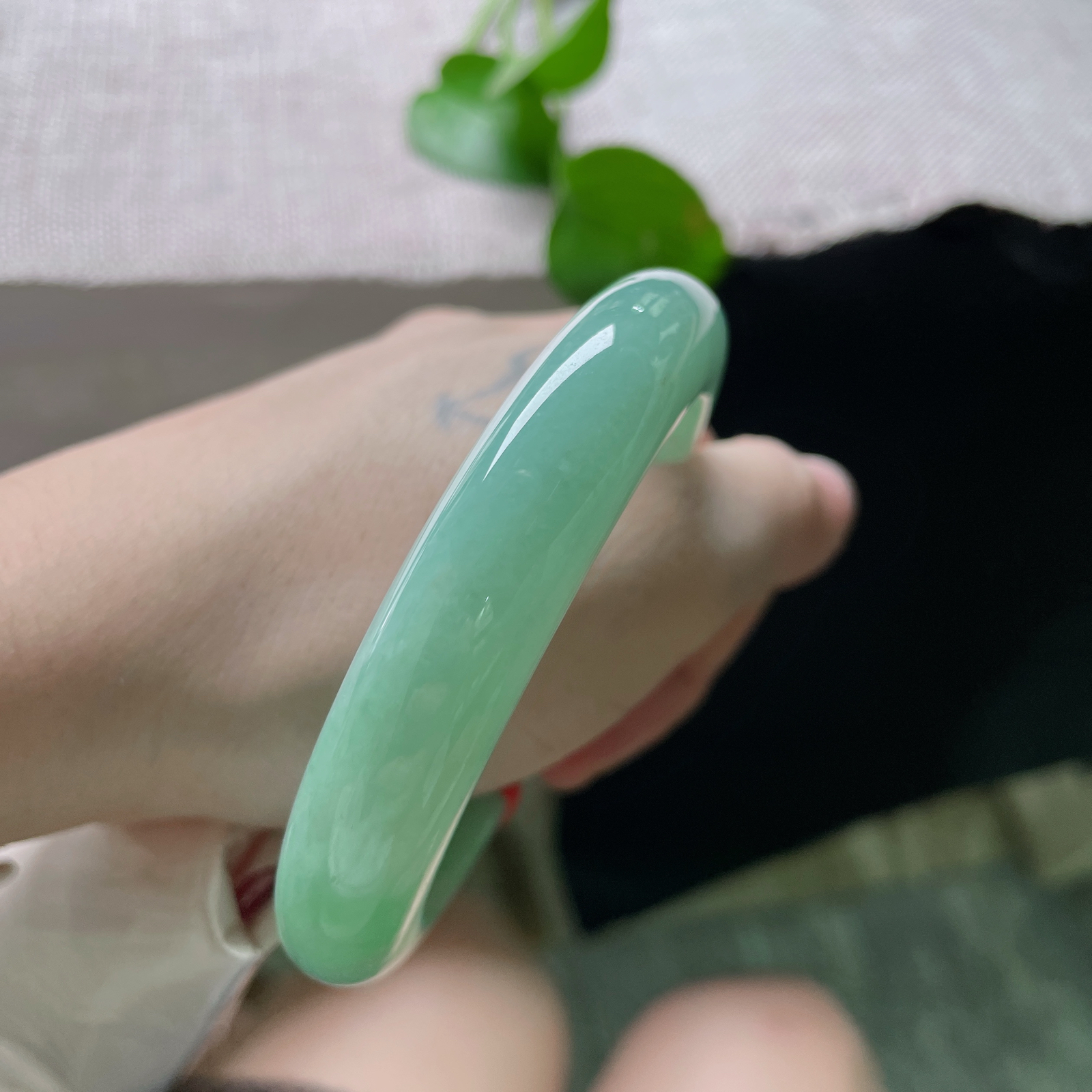 58.6/12.7/9.6，绿底正圈，颜色分布均匀，清爽质地，种老，洒金ss53761a