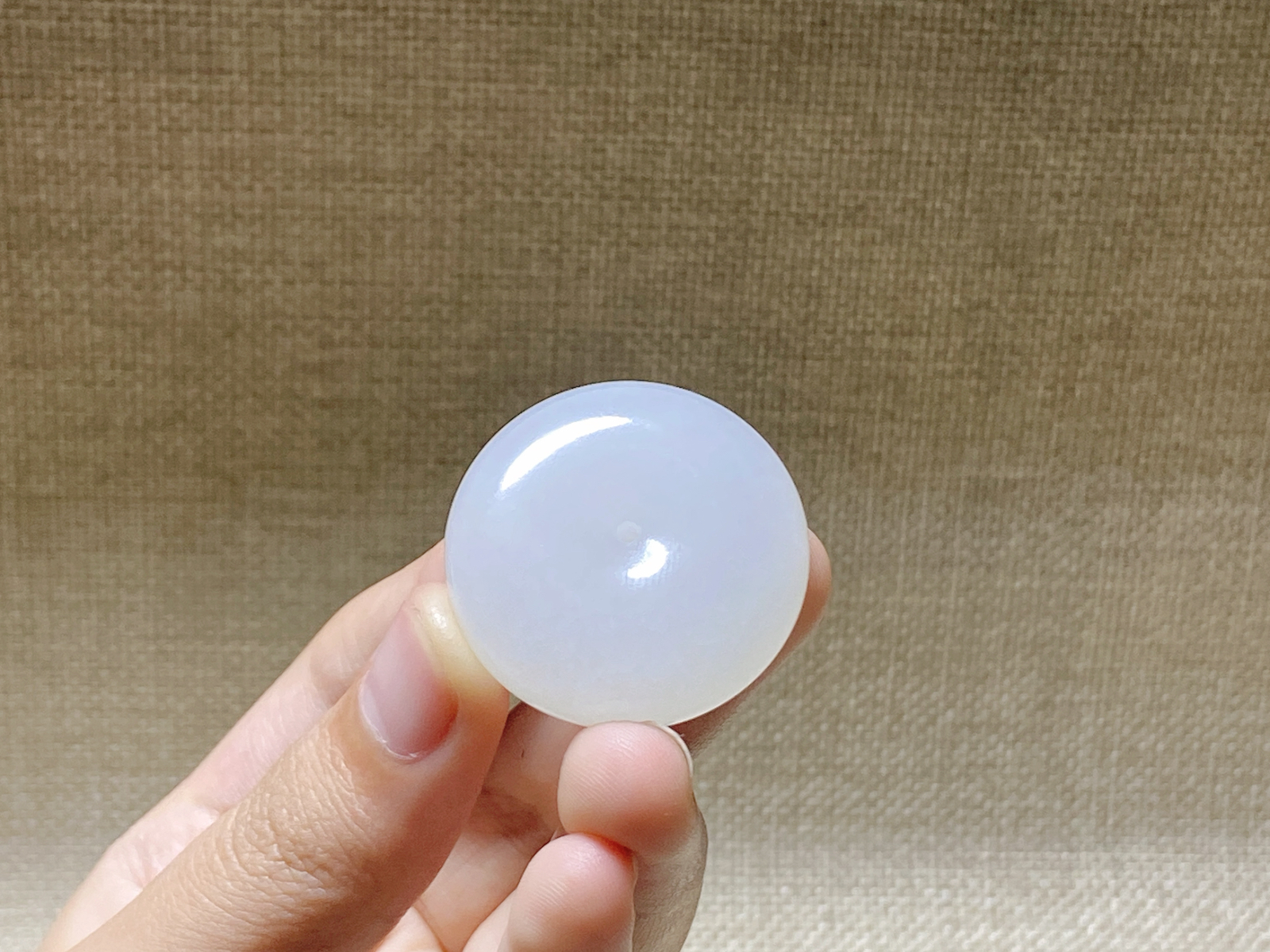 老坑和田玉羊脂白玉平安扣挂件，尺寸31/11重20.6克，美好寓意平安如意万事顺心，配戴美丽动人 玉