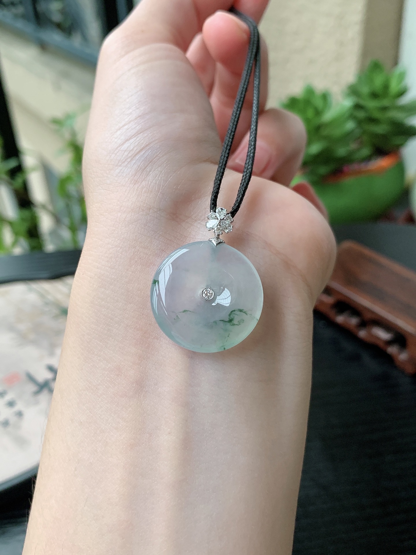 18k金镶嵌老坑冰种胶感飘蓝花平安扣吊坠,裸石尺寸:22.5-4.3mm
