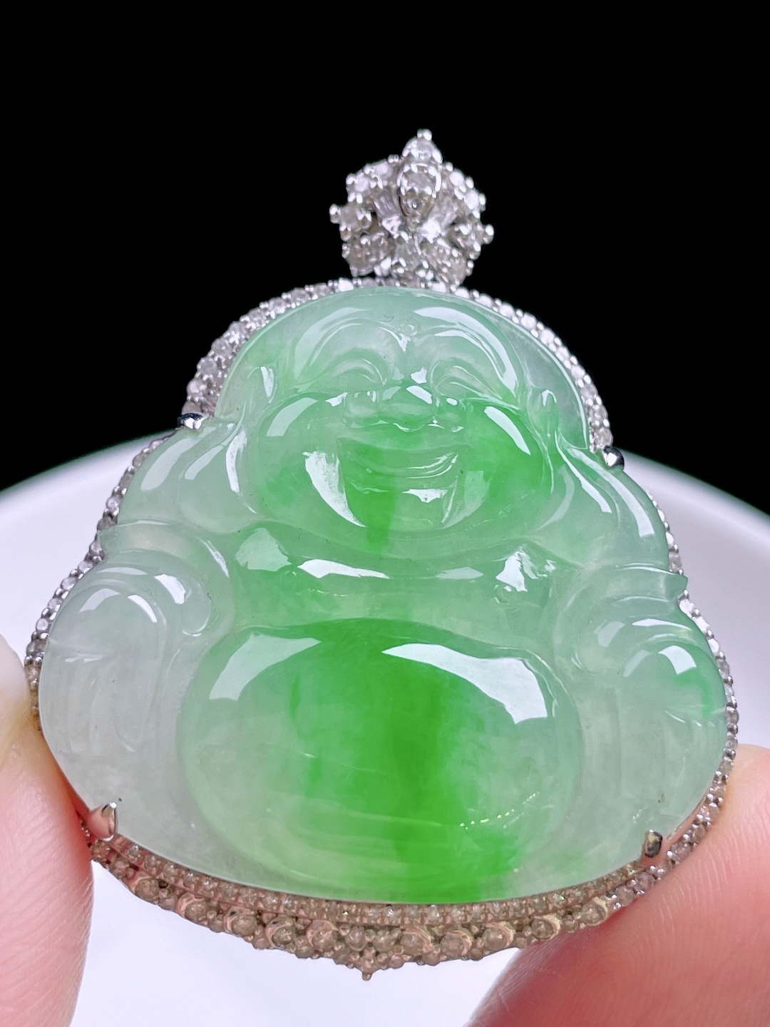 ️ 冰种绿花佛公 花色灵动，油润冰胶，18k金镶嵌 整体：42.5/35/10.3 裸石：32.4/29.4