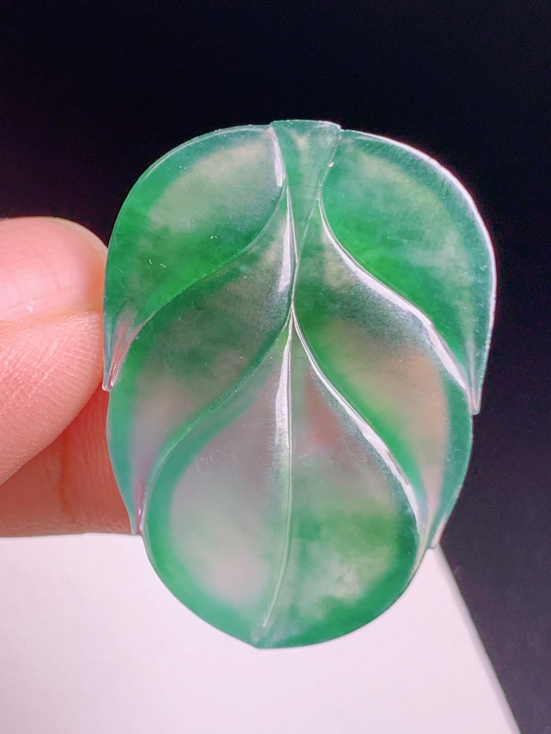 ️ 冰种飘绿树叶裸石，色匀水润雕工流畅，事业顺遂前程似锦，裸石41.5-22.9-3.5，28