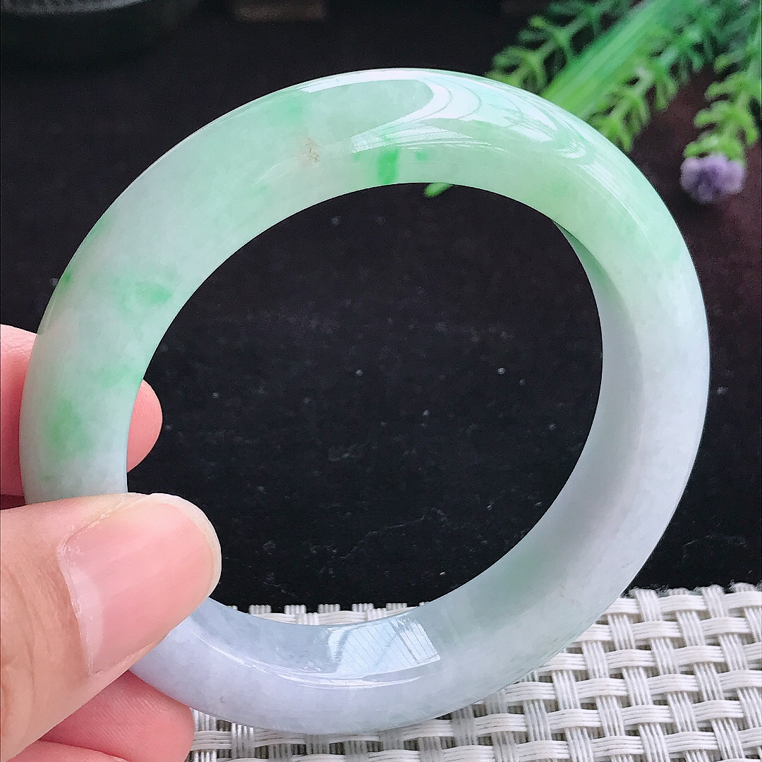实拍A货翡翠54.5/12.8/9.7老坑精美飘阳绿手镯宽边玉镯平安镯百搭