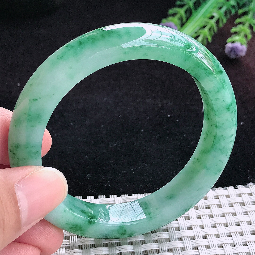 实拍A货翡翠54/12.1/8.8老坑精美冰润飘花手镯宽边玉镯平安镯百搭