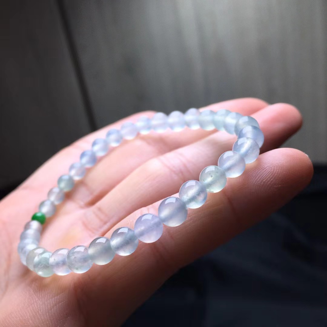 ️ 种手链，卡5.5～5.3mm，34颗，种好，玉质细腻，均匀，透水润