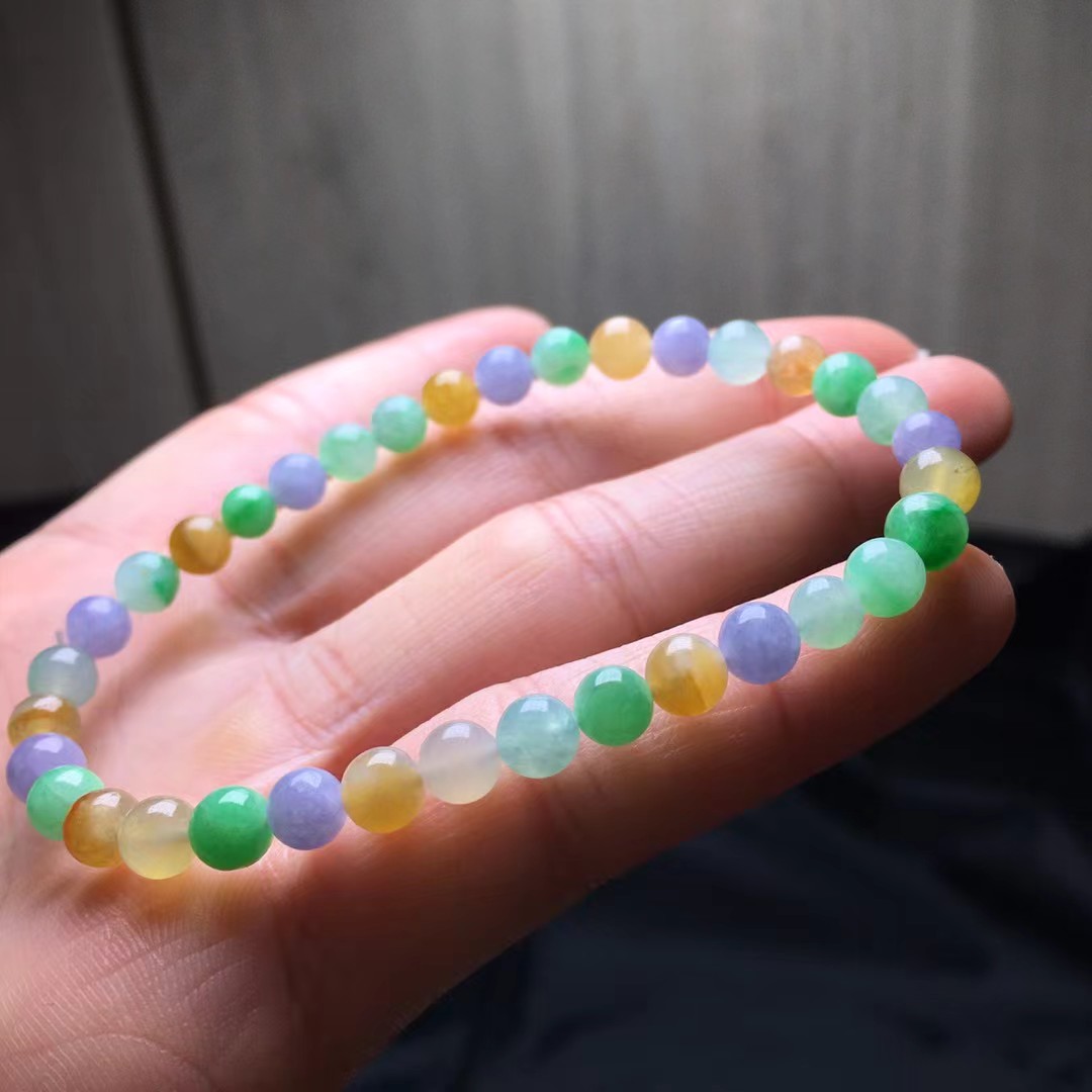 ️ 彩手链，卡5.5～5.3mm，36颗，种好，玉质细腻，色彩斑斓，颗颗精选