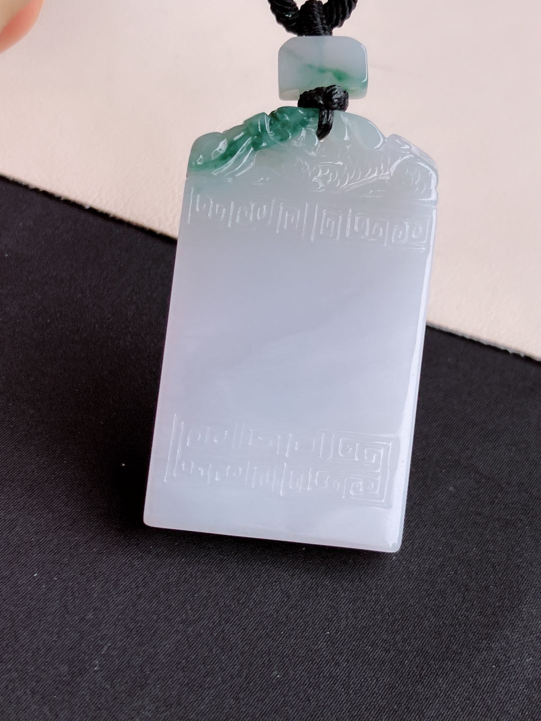 冰飘花平安牌，简约时尚，尺寸50.8/30.2/5/自然光实拍