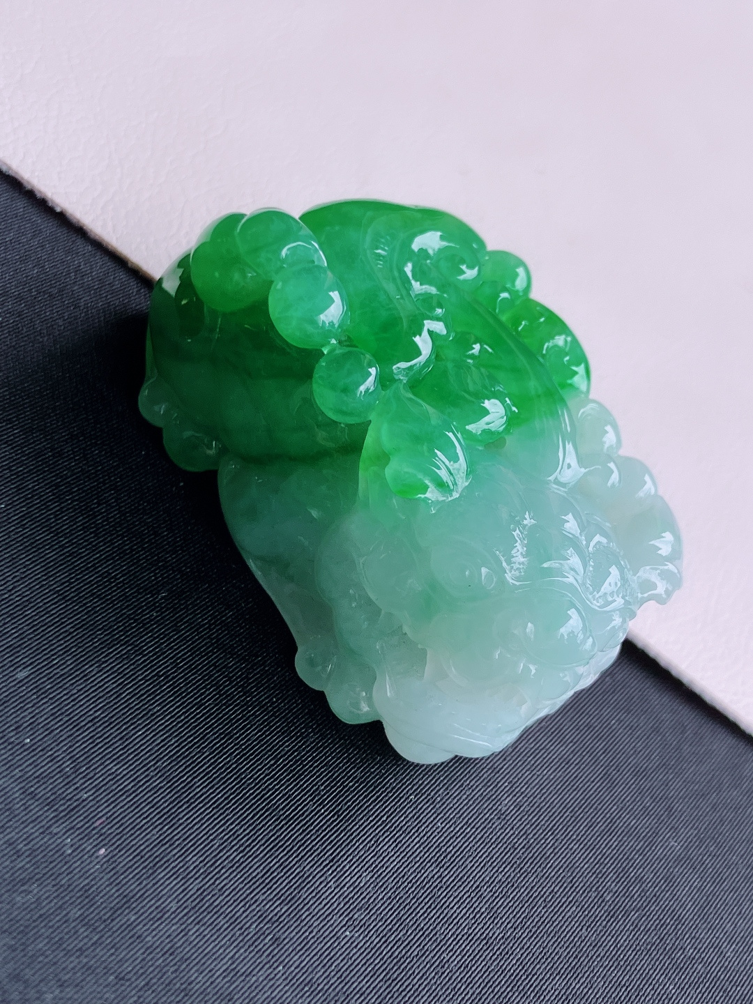 翠绿大貔貅，饱满大气，尺寸43/25.6/19.8/自然光实拍