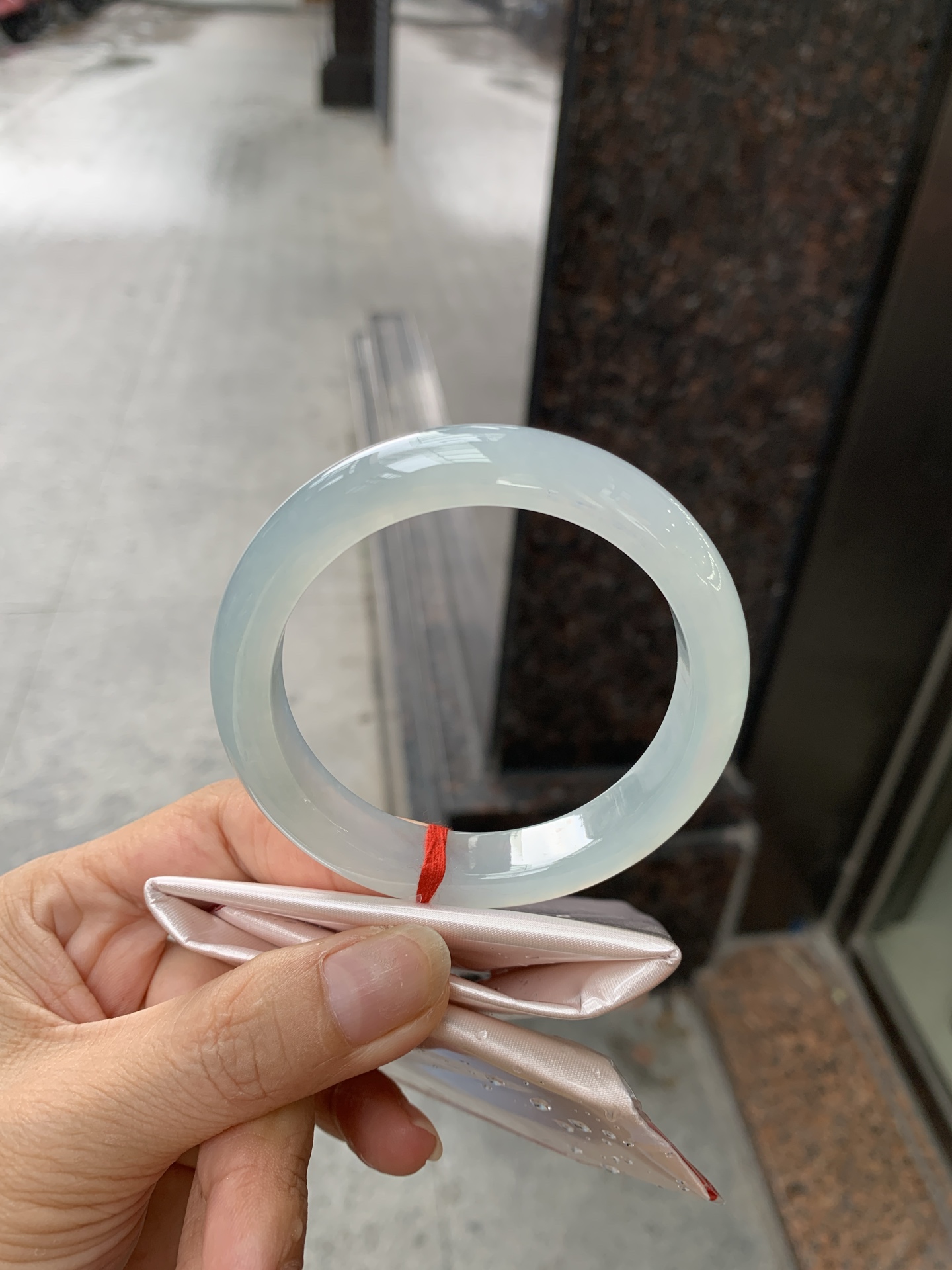 冰蓝正圈, 0801-N1281-4, 无裂，底妆胶润细腻，千变万化的冰晴蓝底色，拥有海的颜色，却散