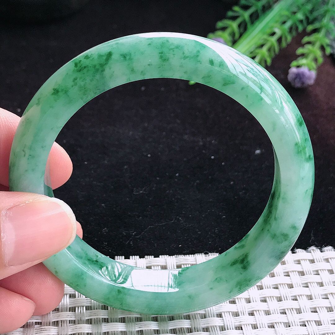 实拍A货翡翠54/12.1/8.8老坑精美冰润飘花手镯宽边玉镯平安镯百搭
