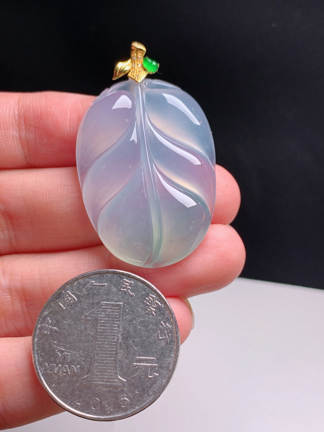 ️ 冰种树叶吊坠，金扣镶钻配正阳绿翡，种质清透叶片饱满，事业顺遂气质清冷 080729