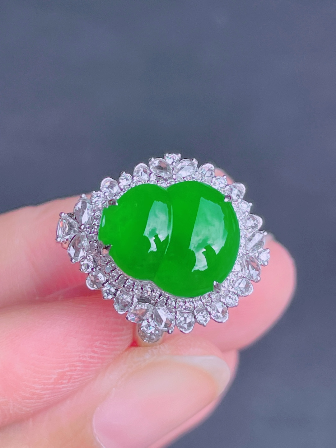️高冰绿葫芦戒指 晶莹剔透，新颖时尚，品相，13.8-11.7-5