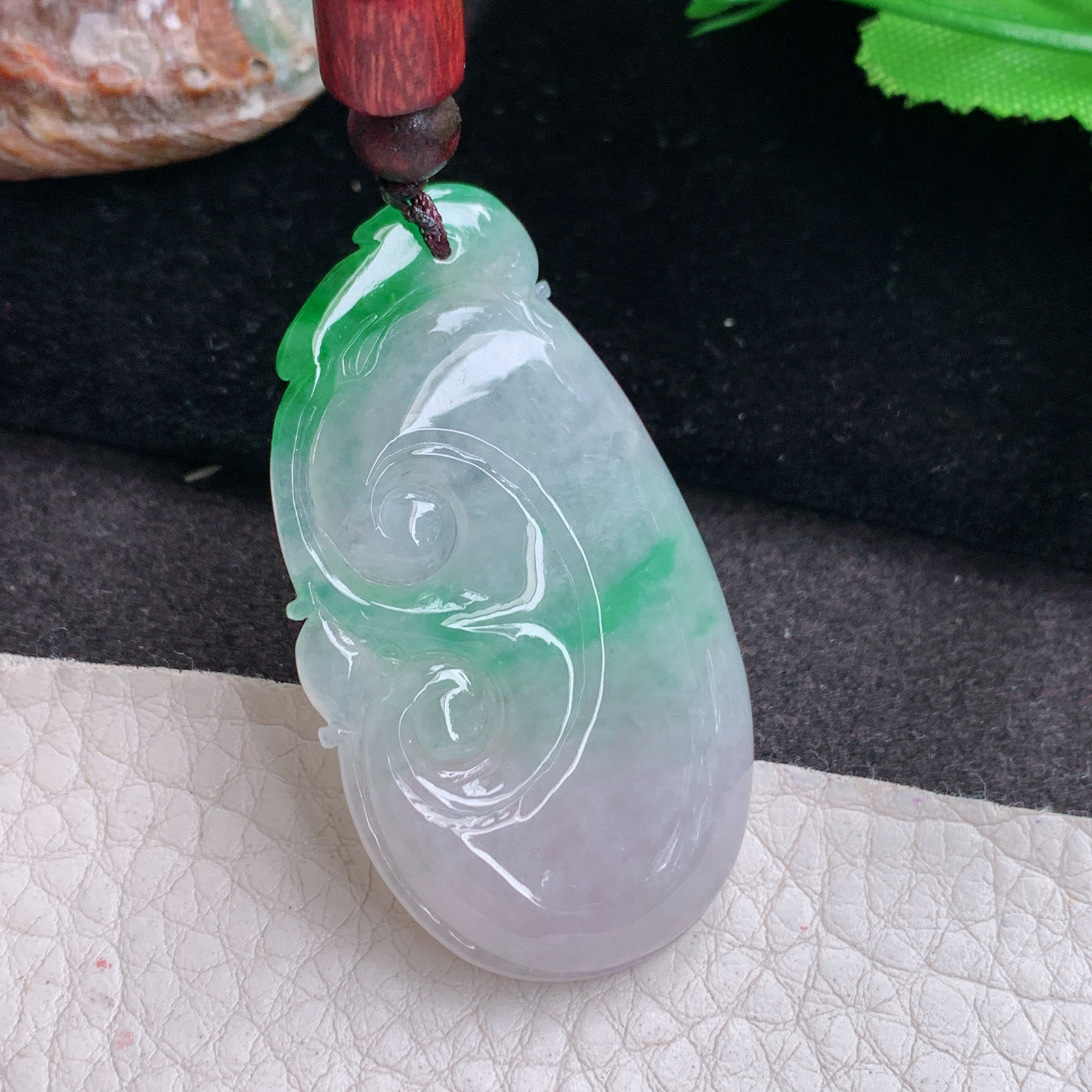 zen实拍48*27.2*5.8缅甸翡翠高圈品质冰飘阳绿如意 大如意玉吊坠