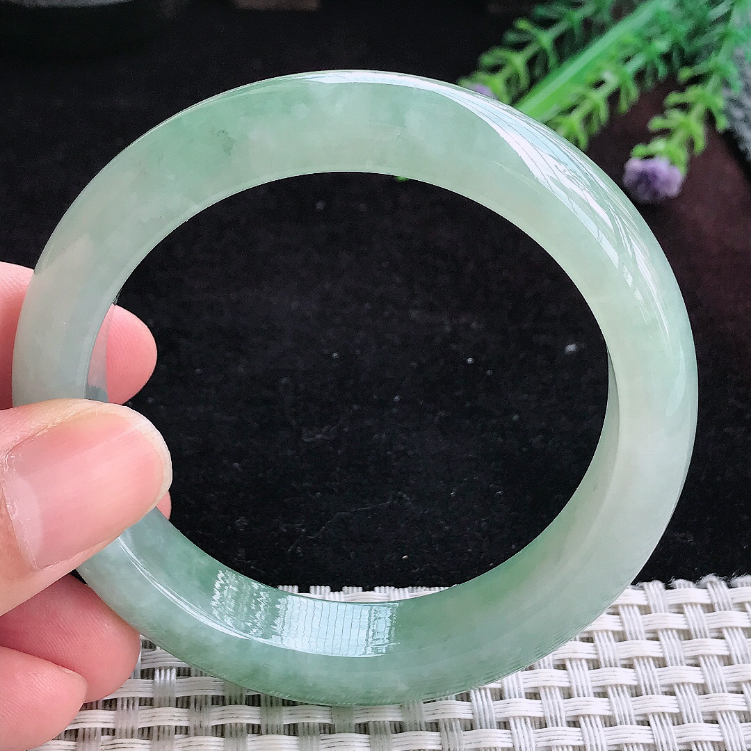 实拍A货翡翠56/13.4/8.9老坑冰润起胶满油绿手镯宽边玉镯平安镯百搭