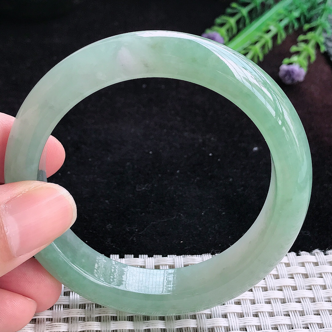 实拍A货翡翠56/13.4/8.9老坑冰润起胶满油绿手镯宽边玉镯平安镯百搭