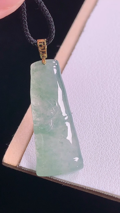 ️18K冰种竹节吊坠，无裂，尺寸:38.8-32.5-13.6-4.8mm 29