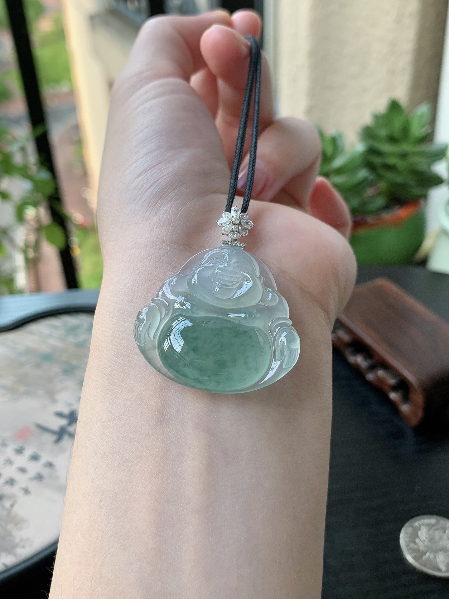 18k金镶嵌老坑冰种胶感飘蓝花佛公吊坠,裸石尺寸:32.5-34-6mm