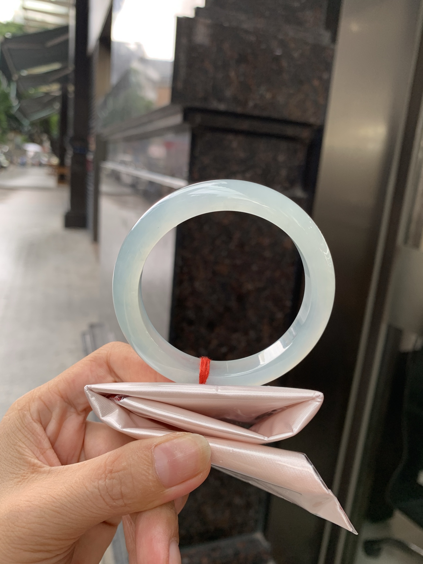 冰蓝正圈,56.3-8.1-10.9,0801-N1281-1,打灯细纹，底妆胶润细腻，千变万化的冰
