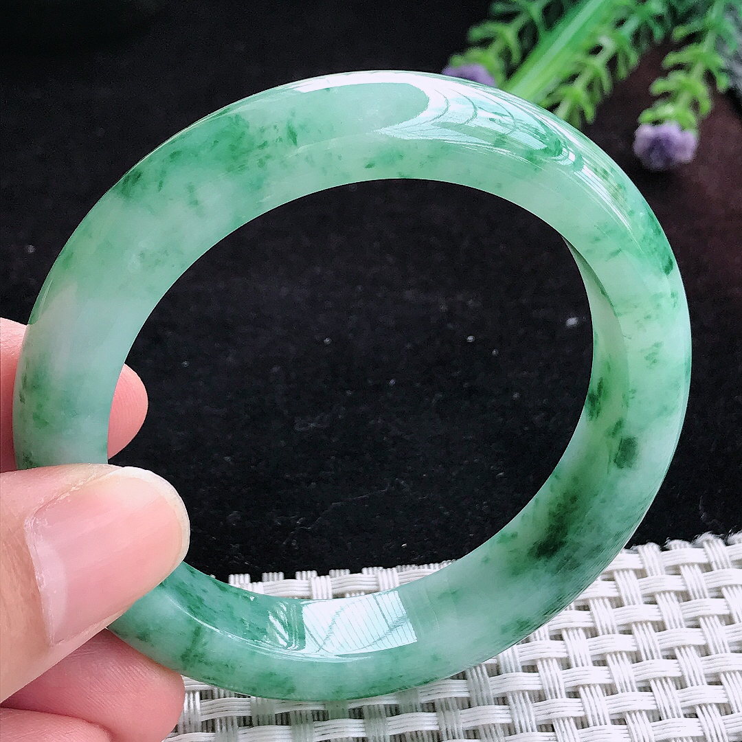 实拍A货翡翠54/12.1/8.8老坑精美冰润飘花手镯宽边玉镯平安镯百搭