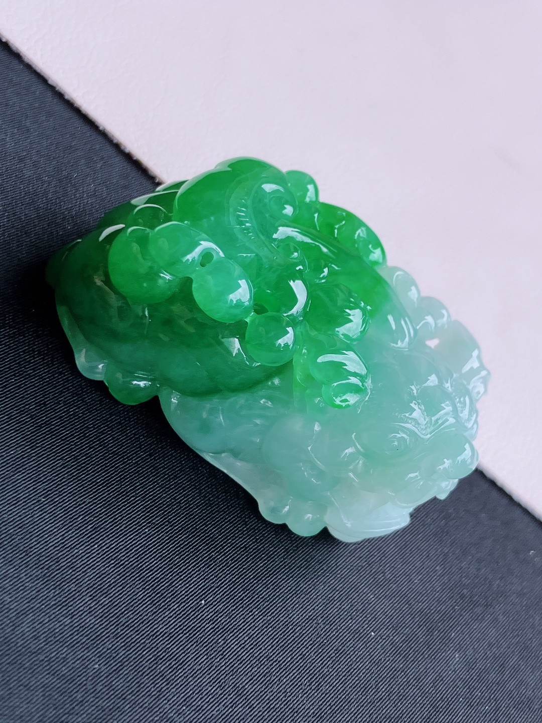 翠绿大貔貅，饱满大气，尺寸43/25.6/19.8/自然光实拍