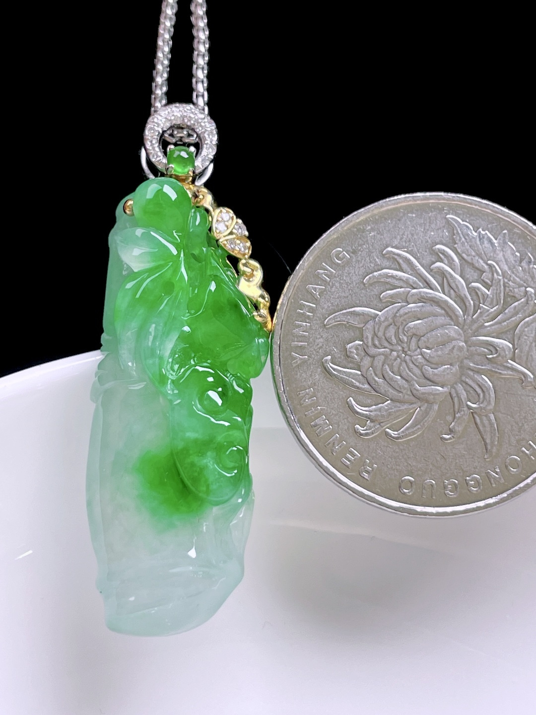 ️ 冰阳绿节节高升 色泽浓郁，种老水润，18k金镶嵌 整体：40 裸石：34/12.6/7.3