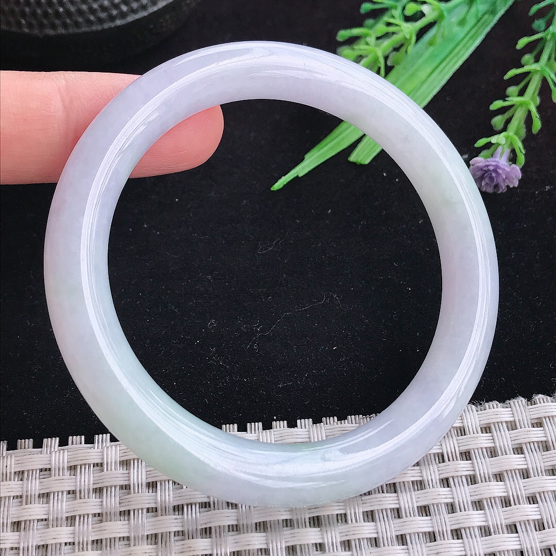 实拍A货翡翠54.5/9.4/9.3老坑秀气冰润圆条手镯玉镯平安镯百搭