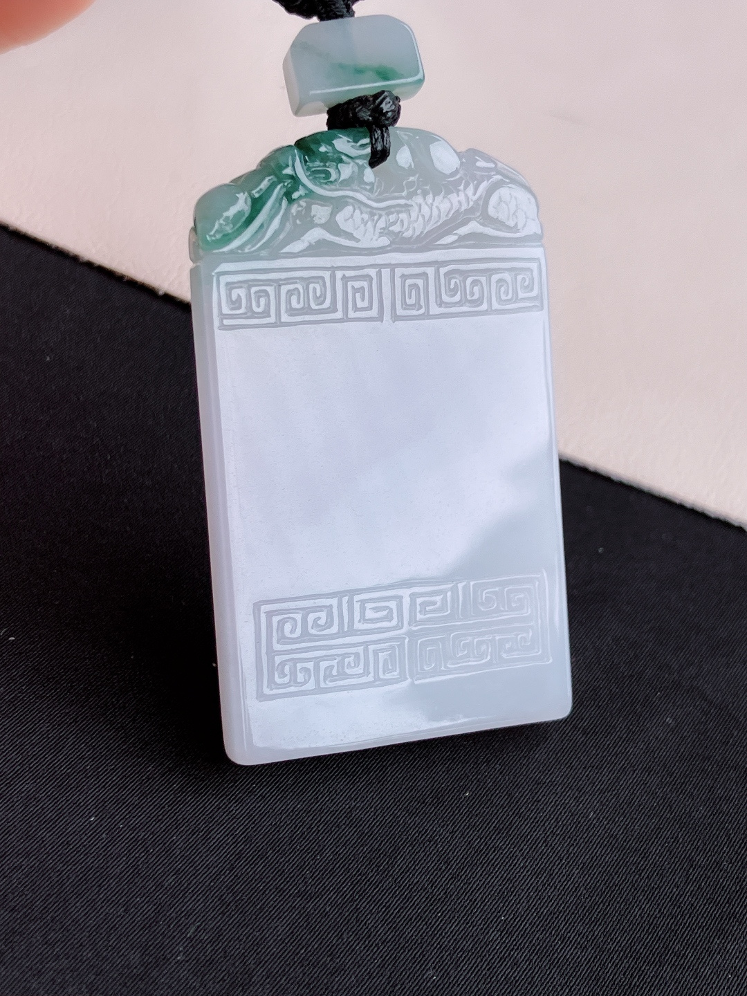 冰飘花平安牌，简约时尚，尺寸50.8/30.2/5/自然光实拍